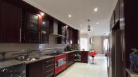 Kitchen - 20 square meters of property in Rua Vista