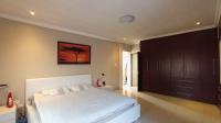 Main Bedroom - 27 square meters of property in Rua Vista