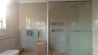 Main Bathroom - 10 square meters of property in Rua Vista