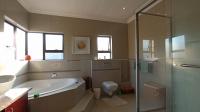 Main Bathroom - 10 square meters of property in Rua Vista