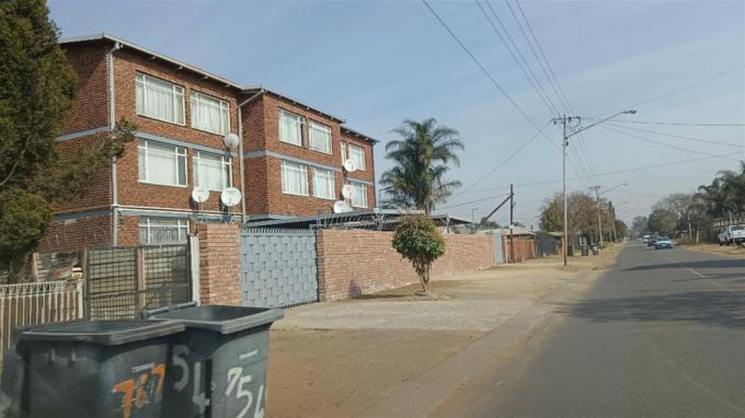 Standard Bank SIE Sale In Execution 2 Bedroom Sectional Title for Sale in Daspoort - MR458730