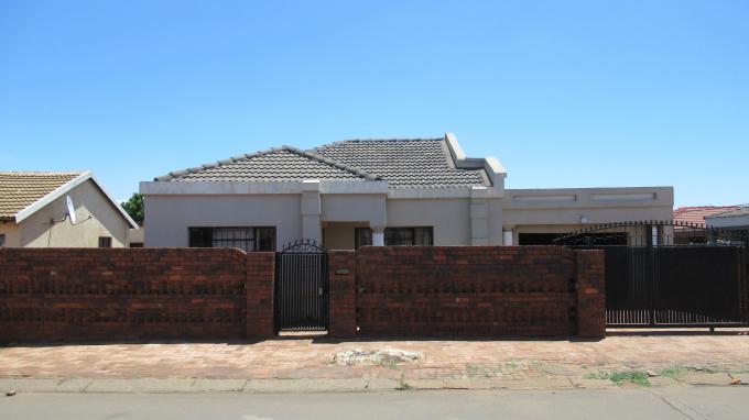 Standard Bank SIE Sale In Execution 2 Bedroom House for Sale in Vosloorus - MR458764