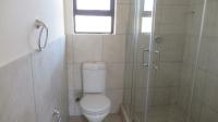 Main Bathroom - 4 square meters of property in Azaadville Gardens