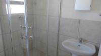 Main Bathroom - 4 square meters of property in Azaadville Gardens