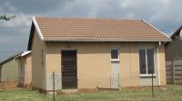 Front View of property in Savanna City