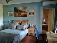 Main Bedroom of property in Dan Pienaar