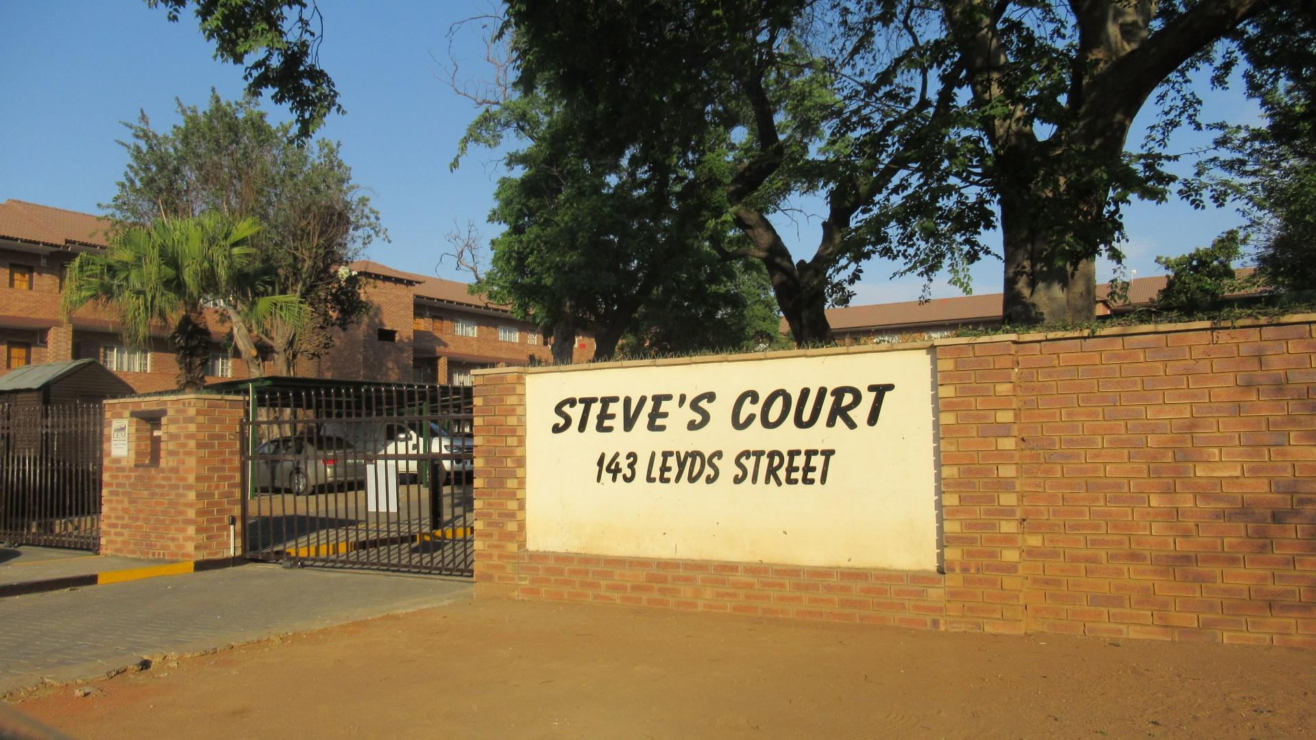 Front View of property in Rustenburg