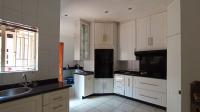 Kitchen - 33 square meters of property in Gallo Manor