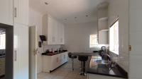 Kitchen - 33 square meters of property in Gallo Manor