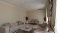 Informal Lounge - 31 square meters of property in Gallo Manor