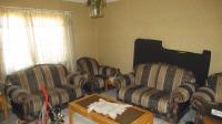 Lounges - 15 square meters of property in Lenasia South