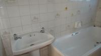 Bathroom 1 - 8 square meters of property in Dalpark