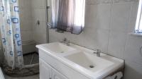 Main Bathroom - 10 square meters of property in Dalpark