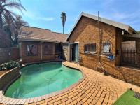 Backyard of property in Sunward park