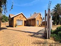 Front View of property in Sunward park