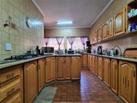 Kitchen - 28 square meters of property in Sunward park