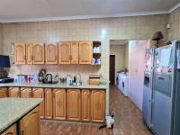 Kitchen - 28 square meters of property in Sunward park