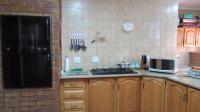 Kitchen - 28 square meters of property in Sunward park