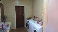 Scullery - 12 square meters of property in Sunward park