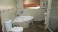 Bathroom 1 - 12 square meters of property in Sunward park