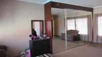 Main Bedroom - 42 square meters of property in Sunward park