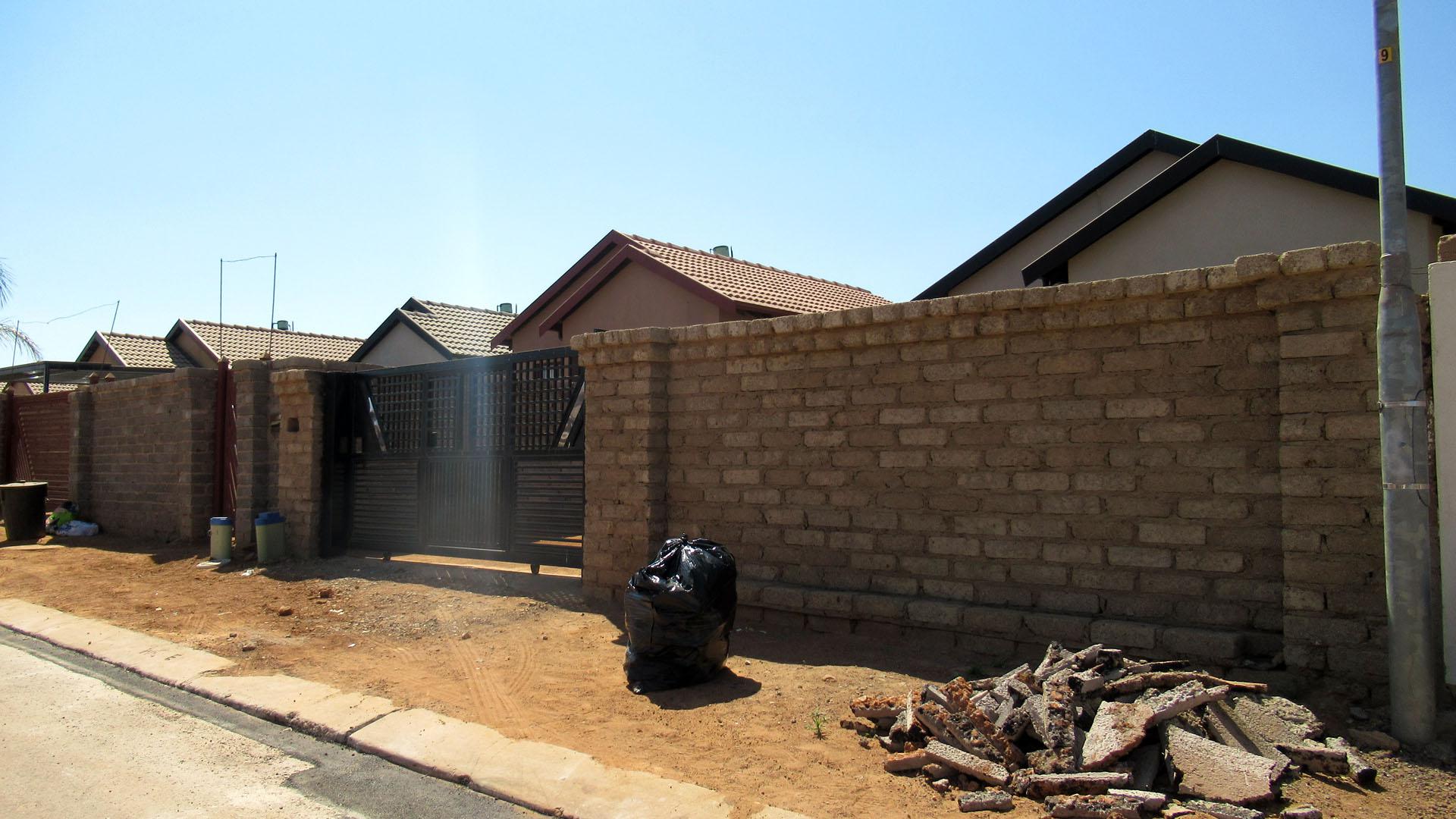 Front View of property in Soshanguve East