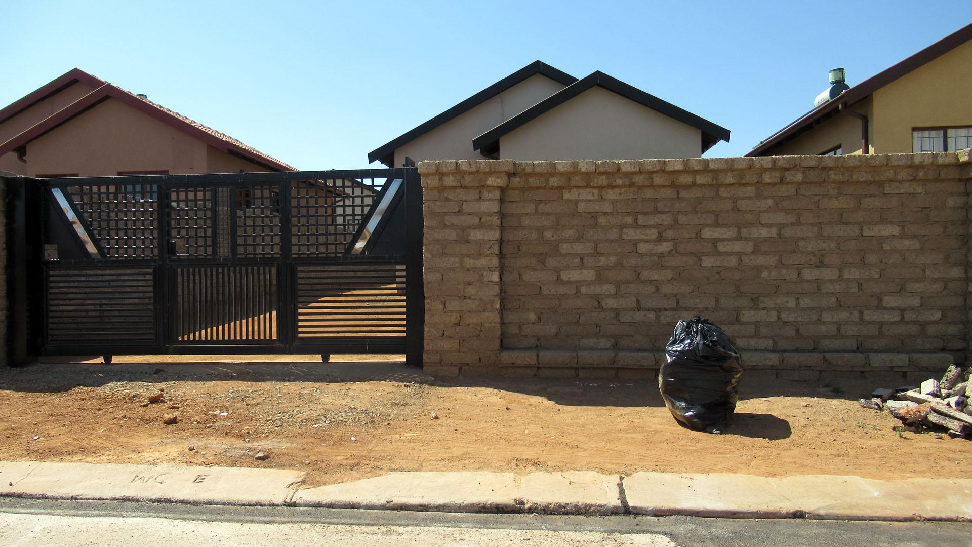 Front View of property in Soshanguve East