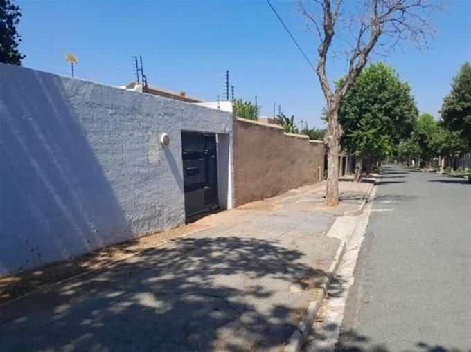 Standard Bank SIE Sale In Execution 4 Bedroom House for Sale in Highlands North - MR467045