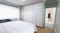 Main Bedroom - 19 square meters of property in Welgelegen (Cpt)