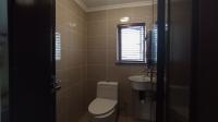 Guest Toilet - 3 square meters of property in Maroeladal