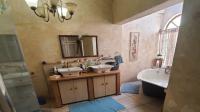 Main Bathroom of property in Ficksburg