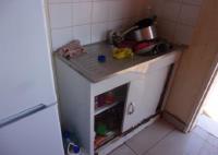 Kitchen of property in Katlehong