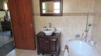 Main Bathroom - 11 square meters of property in Glen Erasmia Boulevard