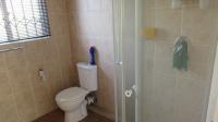 Main Bathroom - 5 square meters of property in Parkhaven