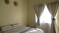 Main Bedroom - 15 square meters of property in Buccleuch