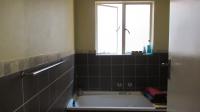 Bathroom 1 - 4 square meters of property in Buccleuch