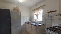 Kitchen - 12 square meters of property in Brixton