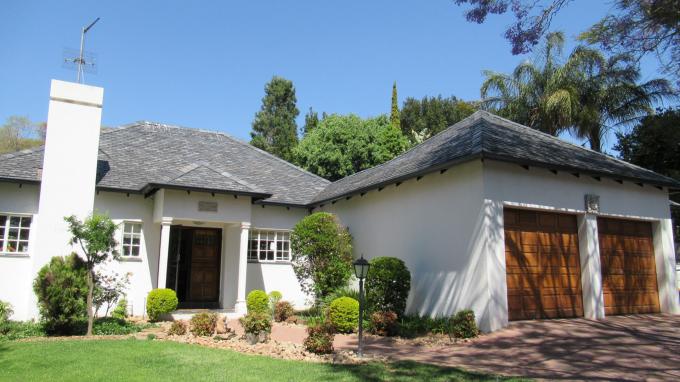 4 Bedroom House for Sale For Sale in Douglasdale - Home Sell - MR474327