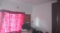 Bed Room 1 - 11 square meters of property in Townsview