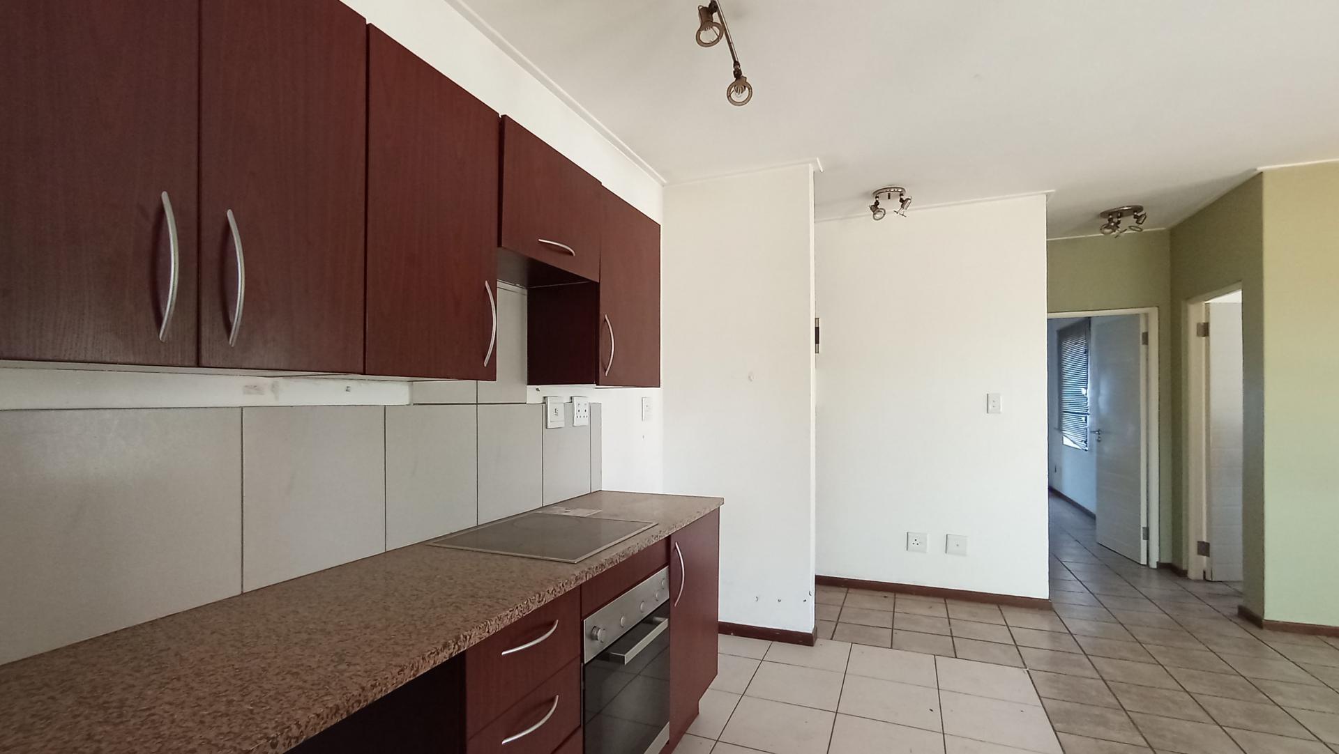 Kitchen - 8 square meters of property in Jackal Creek Golf Estate