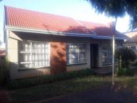 Front View of property in Roodekop