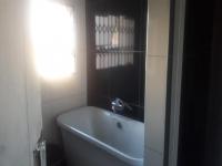 Bathroom 1 of property in Roodekop