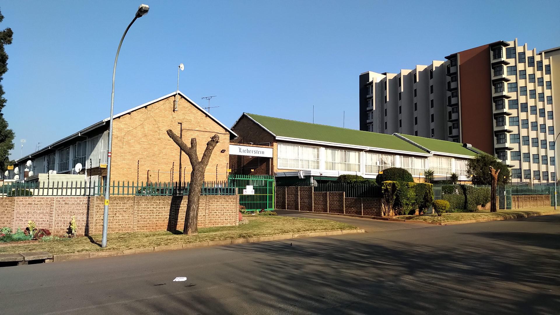 Front View of property in Rhodesfield