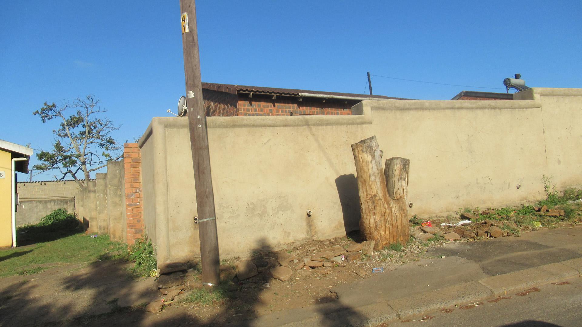 Front View of property in Hambanathi