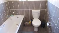 Bathroom 1 - 6 square meters of property in Willowbrook