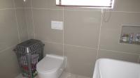 Bathroom 2 - 6 square meters of property in Beyers Park