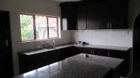 Kitchen - 17 square meters of property in Everest Heights