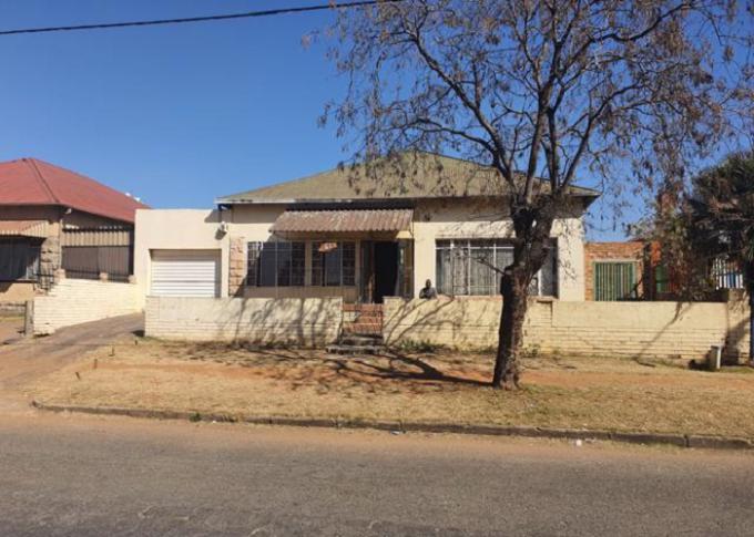 FNB SIE Sale In Execution 3 Bedroom House for Sale in Brakpan - MR476658