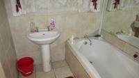 Bathroom 2 - 9 square meters of property in Cinderella