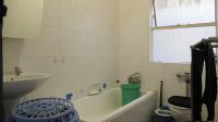 Bathroom 1 - 5 square meters of property in Florida